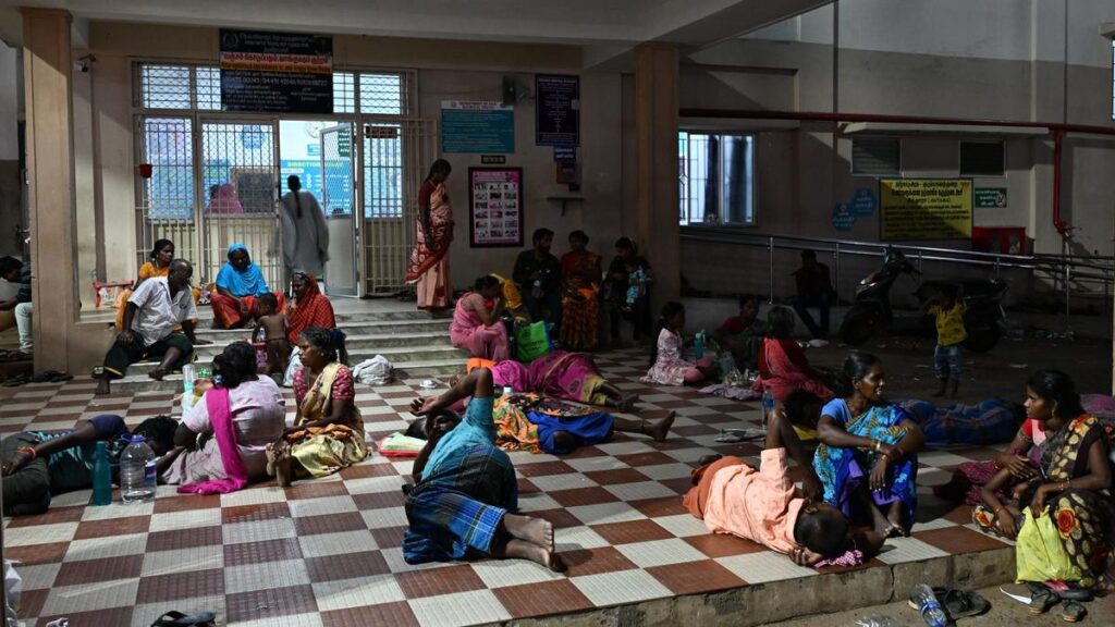 Inadequate amenities cause hardship to those escorting the patients at Tiruchi govt. hospital