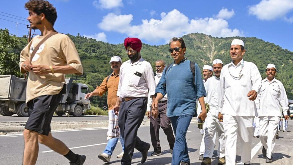 March by men and women from Ladakh stopped on Delhi border