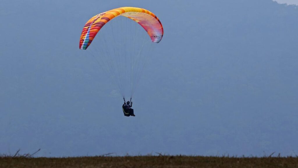 Another foreign paraglider crashes to death in Manali