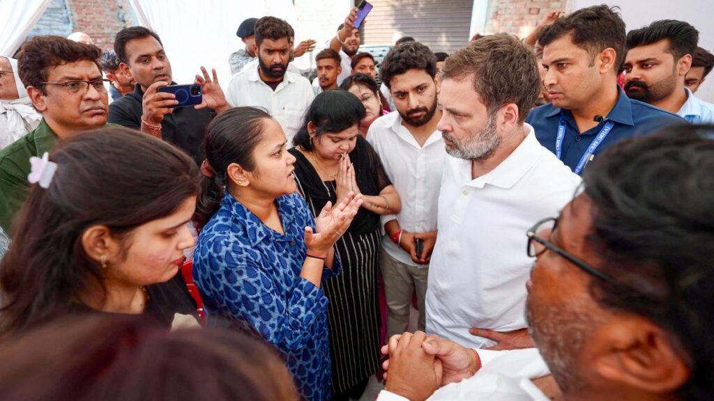 Rahul Gandhi meets family of Pahalgam attack victim in U.P.’s Kanpur